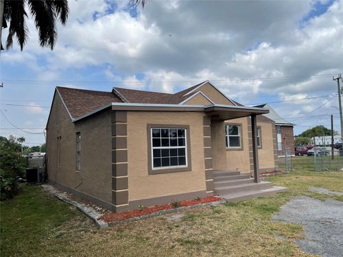 554 Se 1st St, Belle Glade, FL, 33430-4002 | Card Image