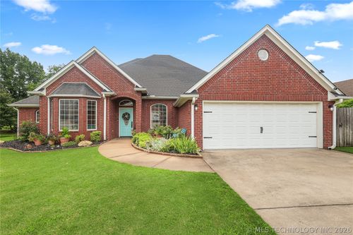828 Sunset Ct, Ardmore, OK, 73401-4402 | Card Image