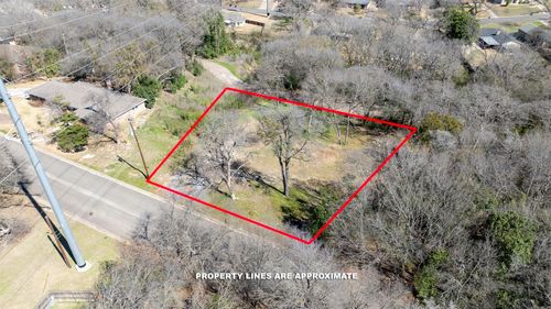 1141 Redondo Dr, Woodway, TX, 76712-2409 | Card Image