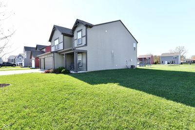 Front Exterior & Side Yard (Corner Lot) | Image 3