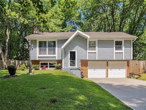 1401 Se Piccadilly St, Blue Springs, MO, 64014-3718 | Card Image