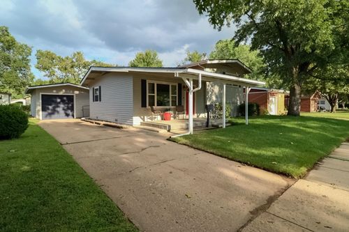 1820 N Westridge Dr, Wichita, KS, 67203-1427 | Card Image