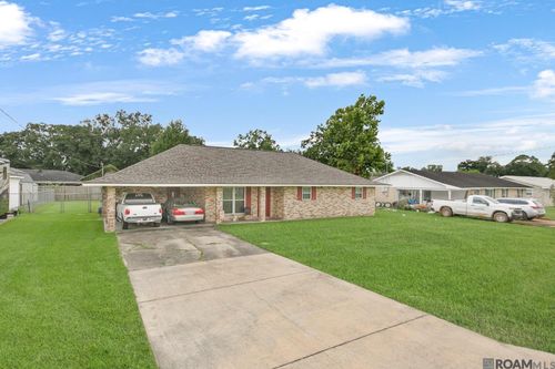 42107 Janile St, Gonzales, LA, 70737-7354 | Card Image
