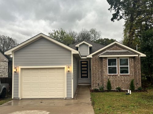 1438 E Waco Ave, Dallas, TX, 75216-1334 | Card Image