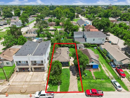 5208 Gano Street, Houston, TX, 77009 | Card Image