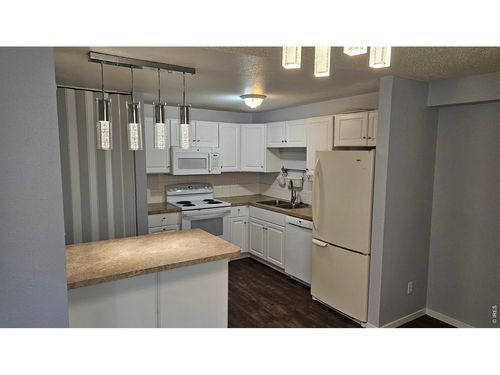 b-212-925 Columbia Rd, Fort Collins, CO, 80525-1848 | Card Image