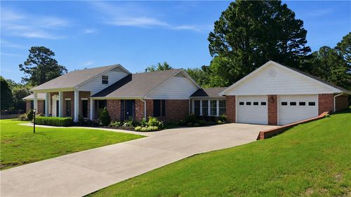 1409 E Oaks Manor Dr, Fayetteville, AR, 72703-3648 | Card Image