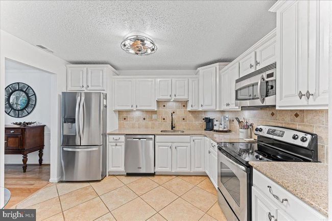 28 Hopkinson Ct, Condo with 2 bedrooms, 2 bathrooms and null parking in CHESTERBROOK PA | Image 12