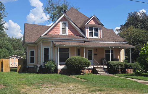 210 S Oak St, Searcy, AR, 72143-6843 | Card Image