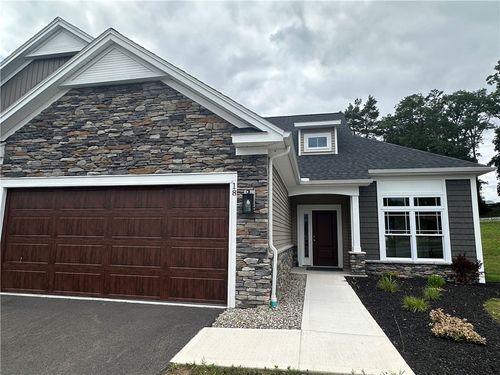18 Eagle St, Rochester, NY, 14608-2249 | Card Image