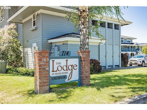 14-714 Cascade Ave, Hood River, OR, 97031-1701 | Card Image