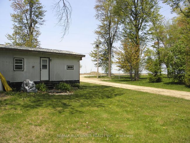 9774 Lake Rd, House other with 2 bedrooms, 1 bathrooms and 6 parking in Kettle And Stony Point Fn ON | Image 19