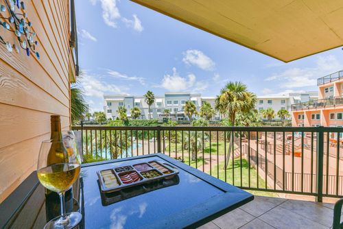 apt-135-9520 Seawall Blvd, Galveston, TX, 77554-5102 | Card Image