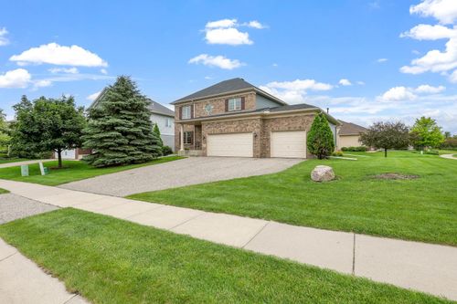 2061 Cobblestone Dr, Cologne, MN, 55322-4516 | Card Image