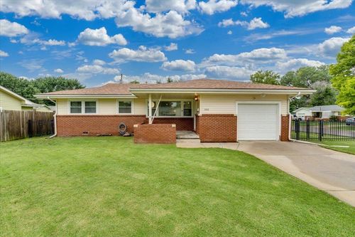 3103 S Martinson Ave, Wichita, KS, 67207 | Card Image