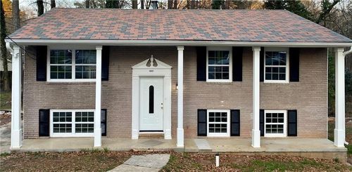 1032 Brian Ln, Forest Park, GA, 30297-3300 | Card Image
