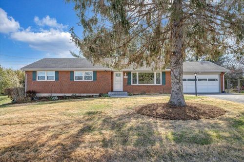 2771 Hillbrook Dr, Roanoke, VA, 24018-3501 | Card Image