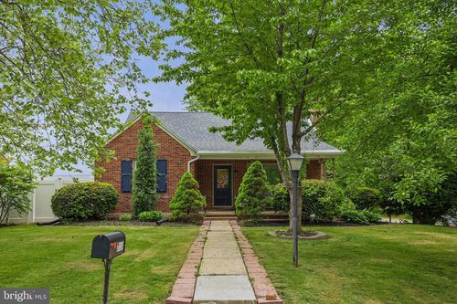 700 S Royal St, YORK, PA, 17402-3526 | Card Image