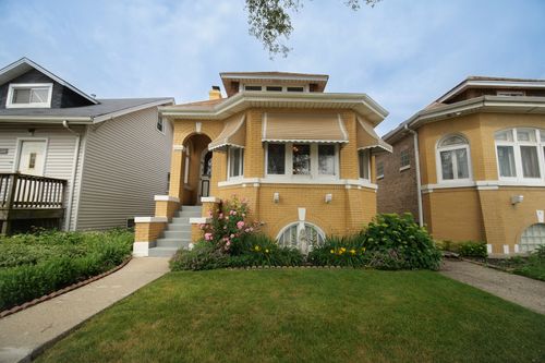 2820 N Mont Clare Ave, Chicago, IL, 60634-4712 | Card Image
