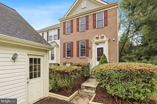 8 Winter Garden Ct, OLNEY, MD, 20832-1535 | Card Image