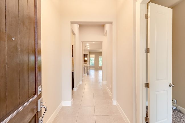 152 Fort Cobb Way, House other with 4 bedrooms, 3 bathrooms and 4 parking in Georgetown TX | Image 4