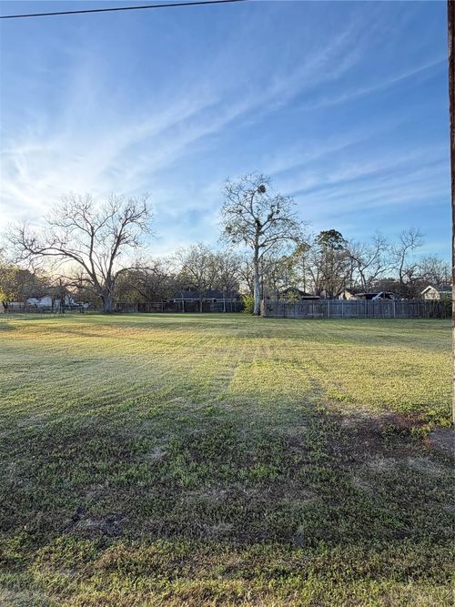 1007 E 2nd Street, Sweeny, TX, 77480 | Card Image