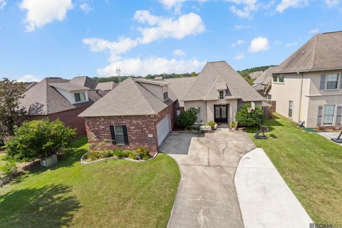 11411 Pleasant Knoll Dr, Denham Springs, LA, 70726-6075 | Card Image