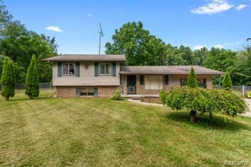3499 E Carpenter Rd, Flint, MI, 48506-1035 | Card Image