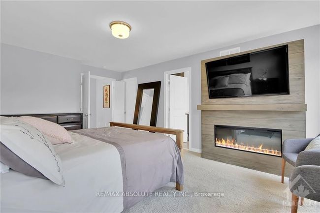 266 Wood Acres Grve, House attached with 3 bedrooms, 3 bathrooms and 2 parking in Blossom Park - Airport and Area ON | Image 20