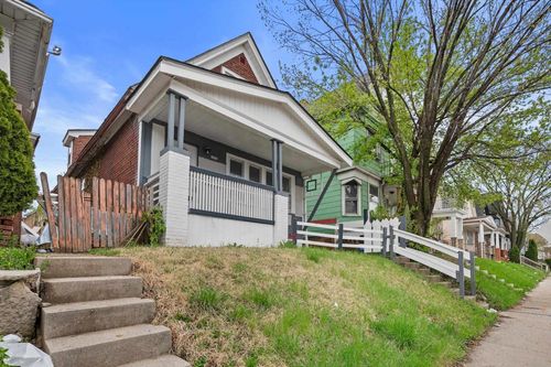 1016 S 35th St, Milwaukee, WI, 53215-1408 | Card Image