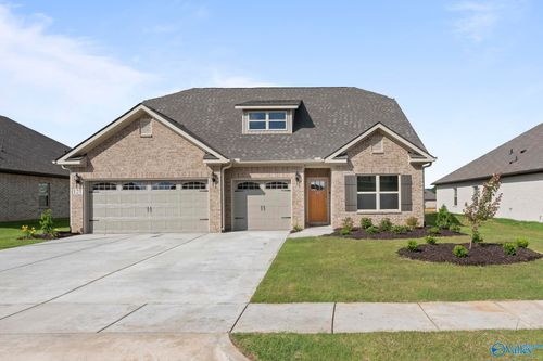 121 Headen Ln, Huntsville, AL, 35811-1256 | Card Image