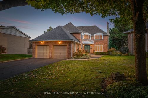 40 Parkend Ave, Brampton, ON, L6Y1B2 | Card Image