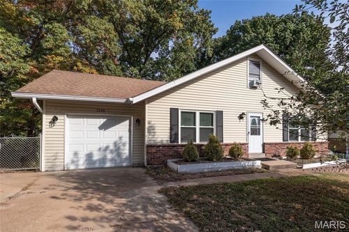2155 Catlin Ct, Barnhart, MO, 63012-1248 | Card Image
