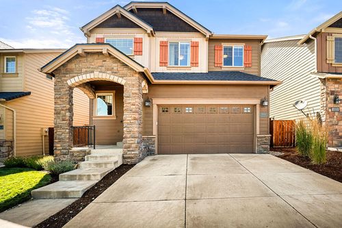20450 Jacklight Ln, Bend, OR, 97702-3074 | Card Image