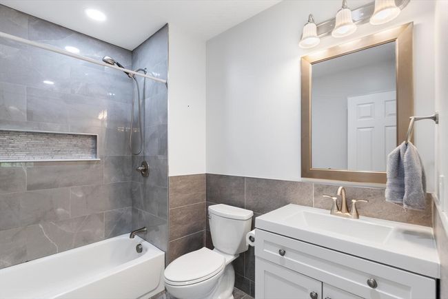 APT-406 - 19 Garden St, Condo with 2 bedrooms, 3 bathrooms and 1 parking in Danvers MA | Image 28