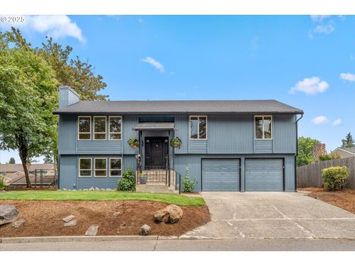 15800 Se Wallace Rd, Milwaukie, OR, 97267-4101 | Card Image