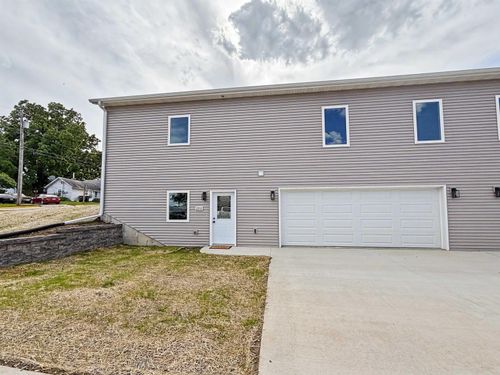 202 Nw 3rd Street, Waukon, IA, 52172 | Card Image