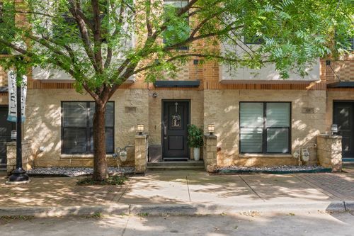 632 E Bluff St, Fort Worth, TX, 76102-2309 | Card Image