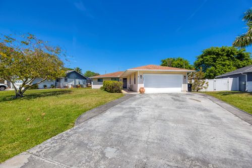 661 Se Sweetbay Ave, Port St. Lucie, FL, 34983-4648 | Card Image