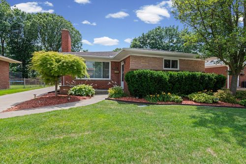 19924 Chalon St, Saint Clair Shores, MI, 48080-2226 | Card Image