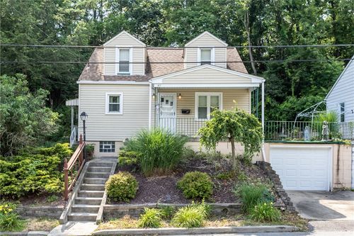 411 Penn Ave, Aliquippa, PA, 15001-2027 | Card Image