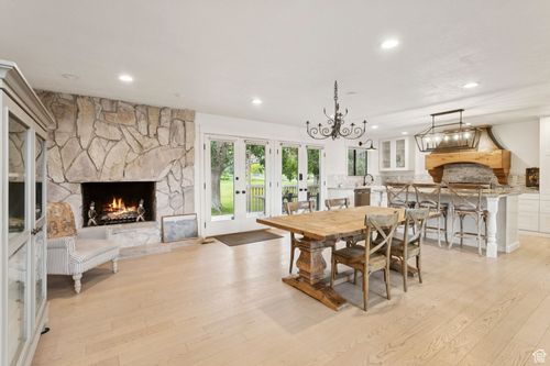 880 Stringtown Rd, Midway, UT, 84049-6207 | Card Image