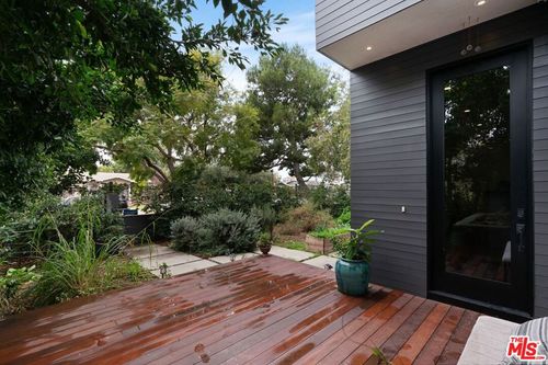 2450 Glencoe Ave, Venice, CA, 90291-5003 | Card Image