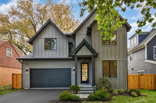 1917 Washington Ave, Wilmette, IL, 60091-2368 | Card Image