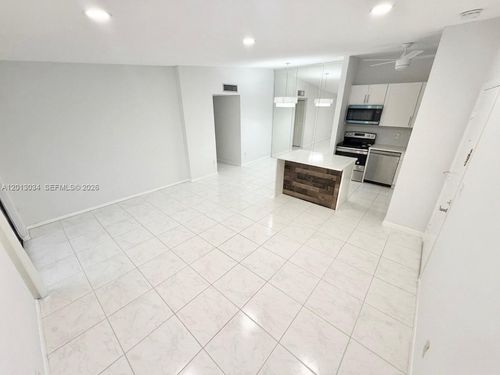 213-7857 Ashmont Cir, Tamarac, FL, 33321-7887 | Card Image