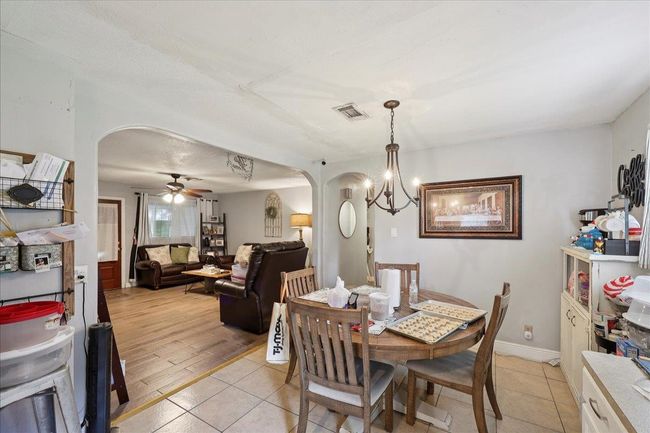 731 Meneley Rd, House other with 4 bedrooms, 2 bathrooms and null parking in Winnie TX | Image 7