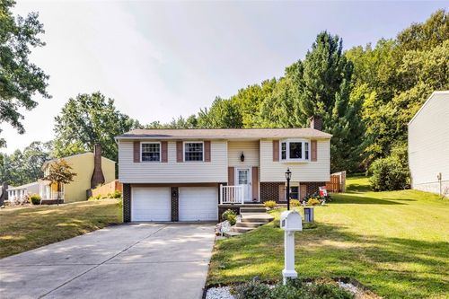 120 Valleyview Dr, Cranberry Twp, PA, 16066-5772 | Card Image