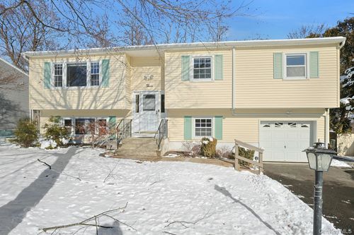 3 Trimble St, Garnerville, NY, 10923-1508 | Card Image