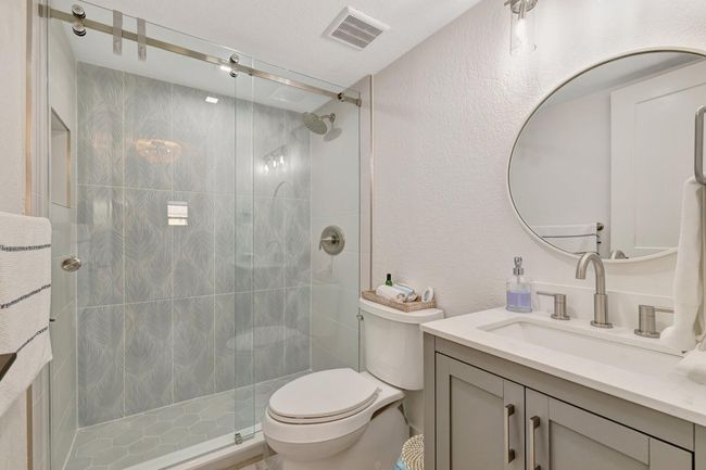 APT-215 - 7420 S Ocean Dr, Condo with 2 bedrooms, 2 bathrooms and null parking in Jensen Beach FL | Image 21