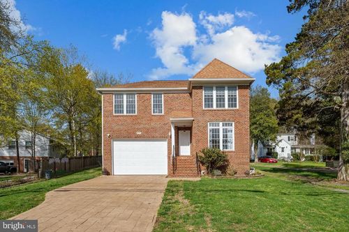 6912 Alpine Dr, Annandale, VA, 22003-3445 | Card Image